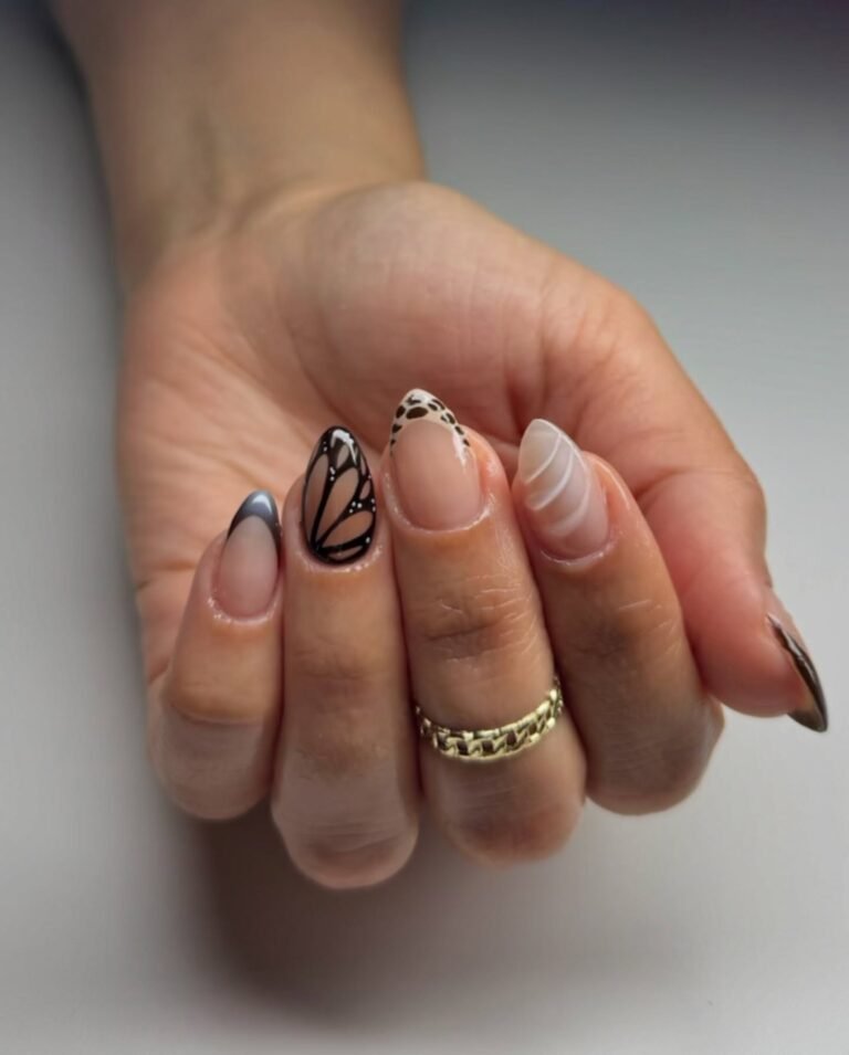 Gorgeous Black and White Nail Designs for a Timeless Manicure