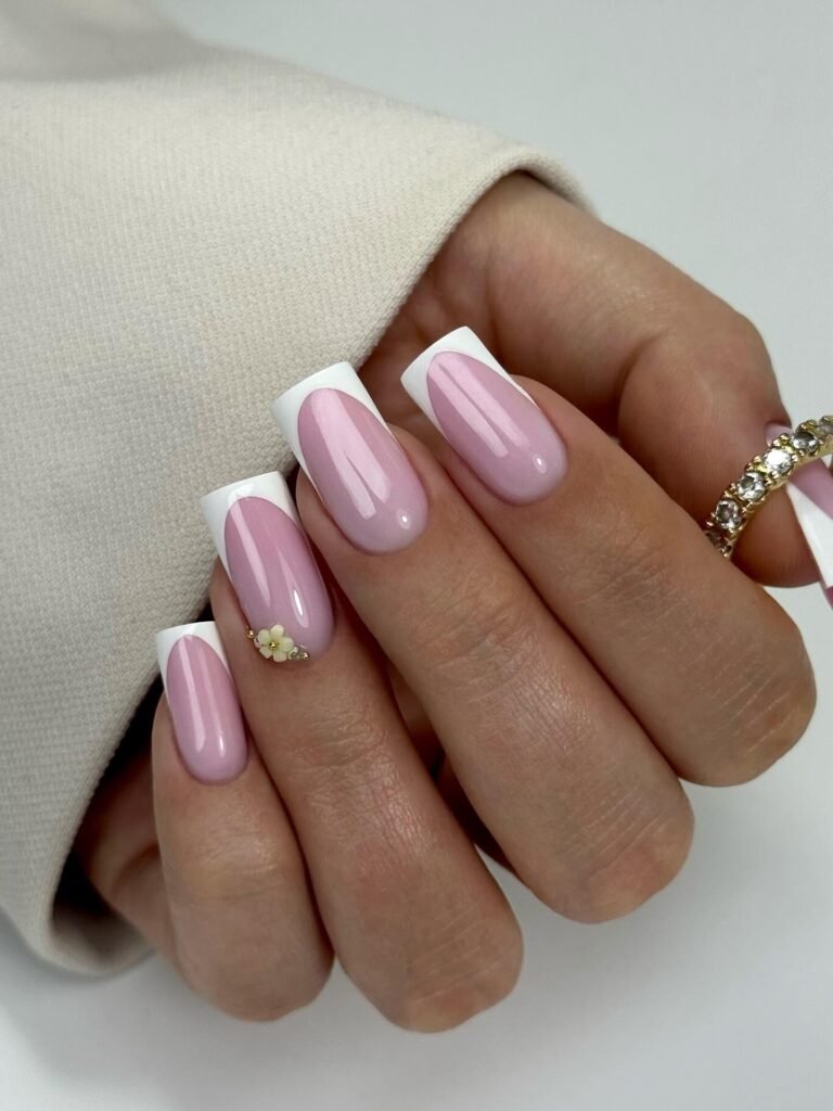 Cute Pink Tip Nails That Look So Stylish